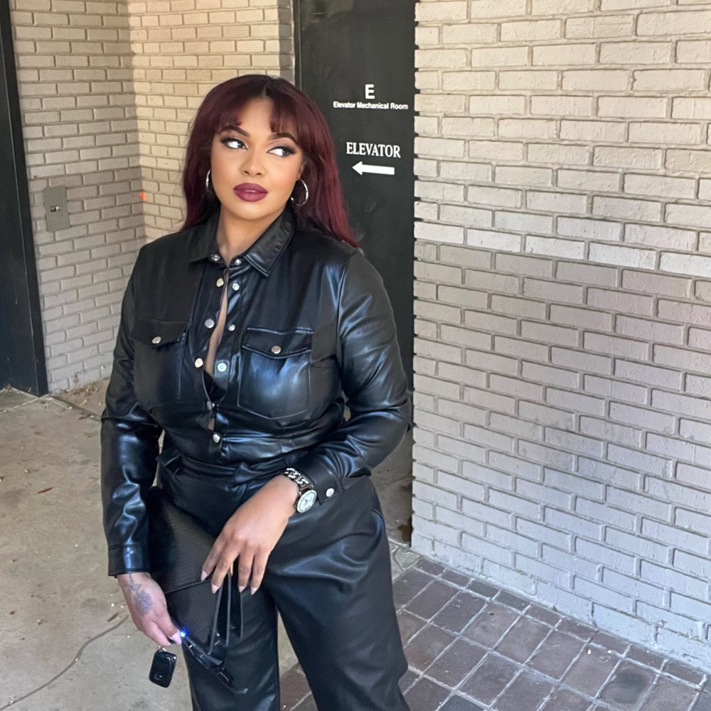 Meet your Posher, Malari